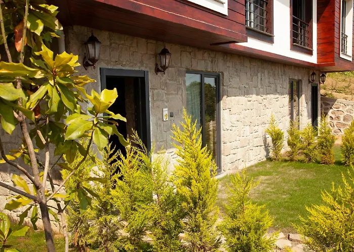 Stone Village Вілла Трабзон